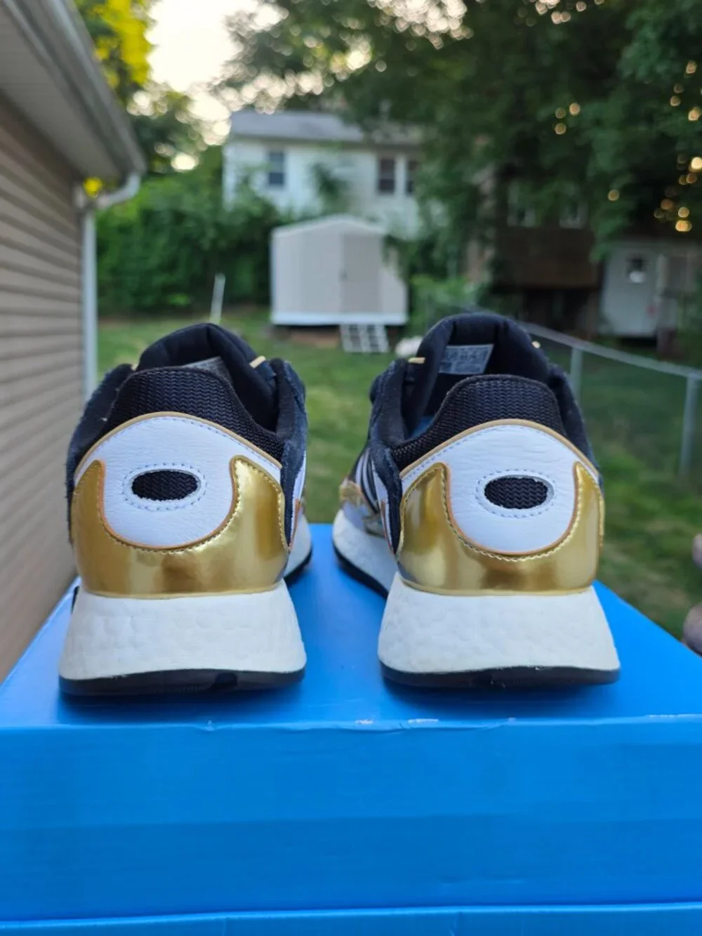 Adidas TRESC Run Boost Black Gold Metallic EG5661 Men's Size 10.5 EU 44 Rare
